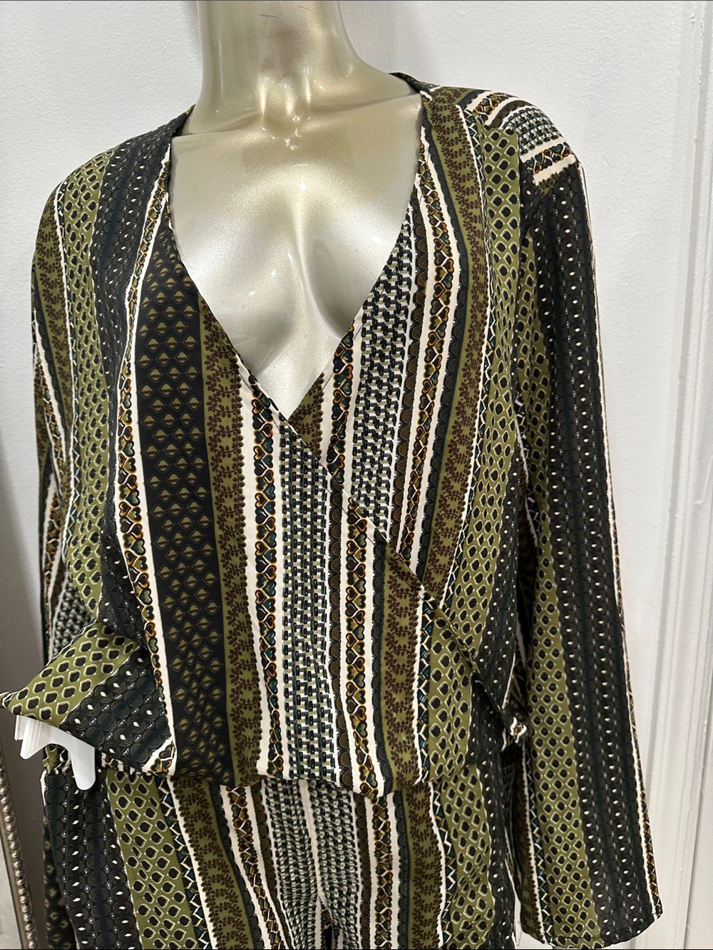 Elan Olive, Black & Cream Striped Wrap 2 piece set pants and shirt top size L